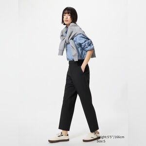EUC Uniqlo Smart Ankle Pants in Black S
